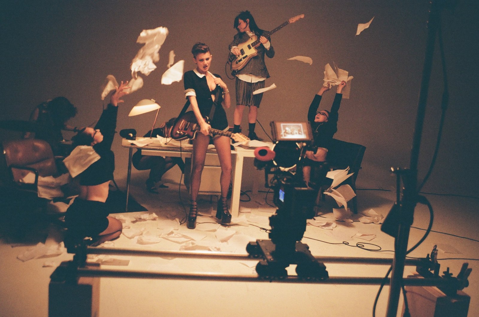 Bec Lauder & The Noise | Nobody Cares